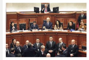 Seanca plenare e datës 14 mars do të zhvendoset për datën 13 mars