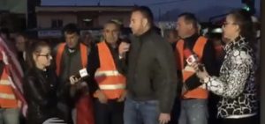 VIDEO/ Banorët e Astirit kërkojnë lirimin e të arrestuarve: Ka rënë drejtësia …