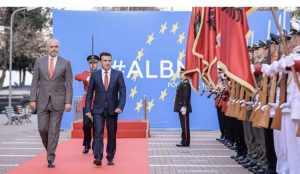 Zaev viziton sot Tiranën