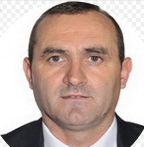 Emrat/  FISI  i deputetit Ulsi Manja të gjithë në administratë