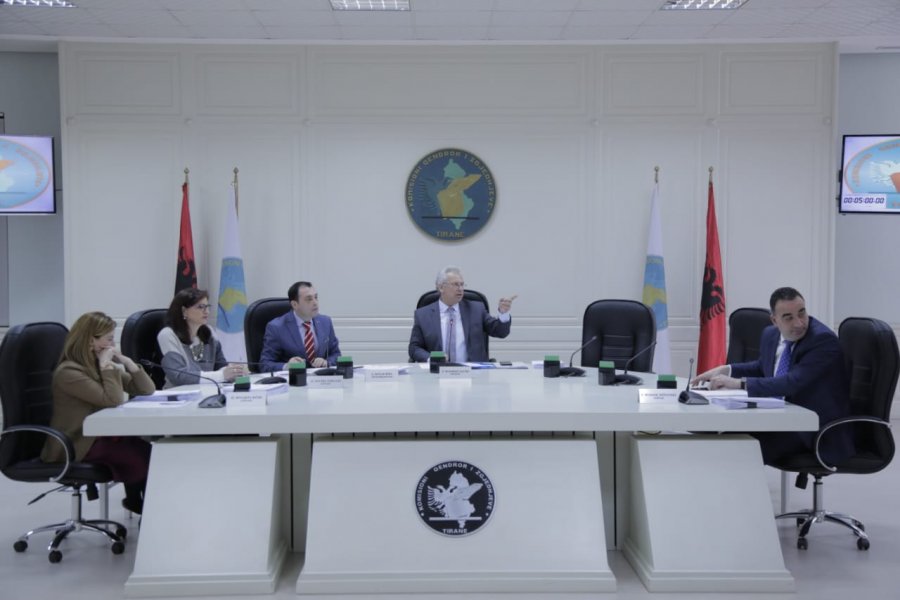 Thirrja për opozitën: Tërhiq anëtarët nga KQZ-ja