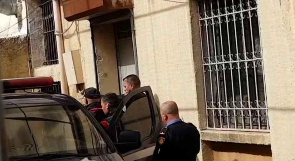 Zbulohet emri i autorit të vrasjes së Nardi Polisë. Gjykata lë në burg tre të dyshuarit