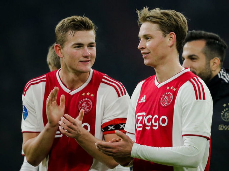 Juventus tërhiqet nga gara, talenti i Ajax shkon në Barcelonë