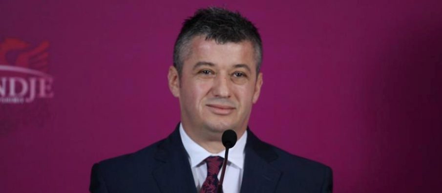 Ish deputeti socialist ALFRED PEZA:Protesta, si simboli i një opozite pa krye, në një rrugë pa krye!