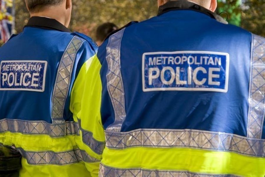 Tmerr në Londër, vritet foshnja 3 muajshe nga një grua 40 vjeçare