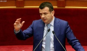 Balla “tejkalon” veten, i kërkon “opozitarëve” të rinj dialog për ‘hir të popullit’