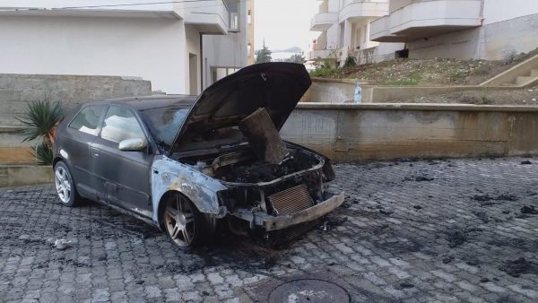 20 atentate e zjarrvënie të pazbardhura në 2 vjet, në Vlorë