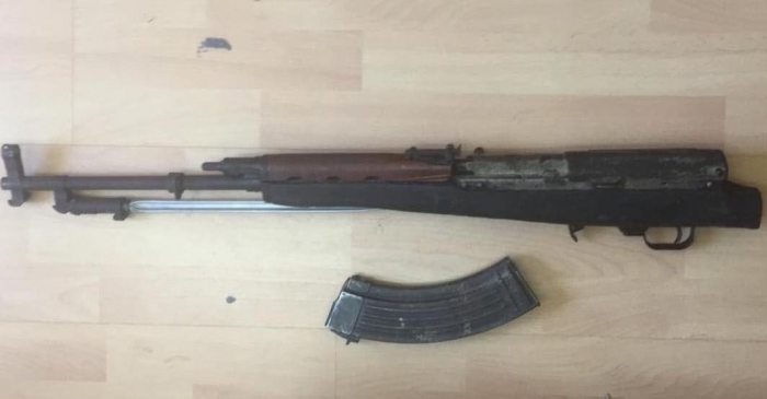 MBANTE ARMË PA LEJE NË BANESË, ARRESTOHET FIERAKU