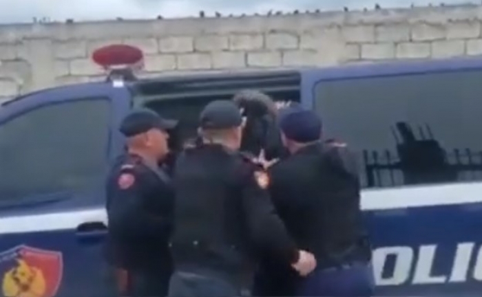 31 kilogramë drogë në banesë, arrestohen babë e bir në Fier