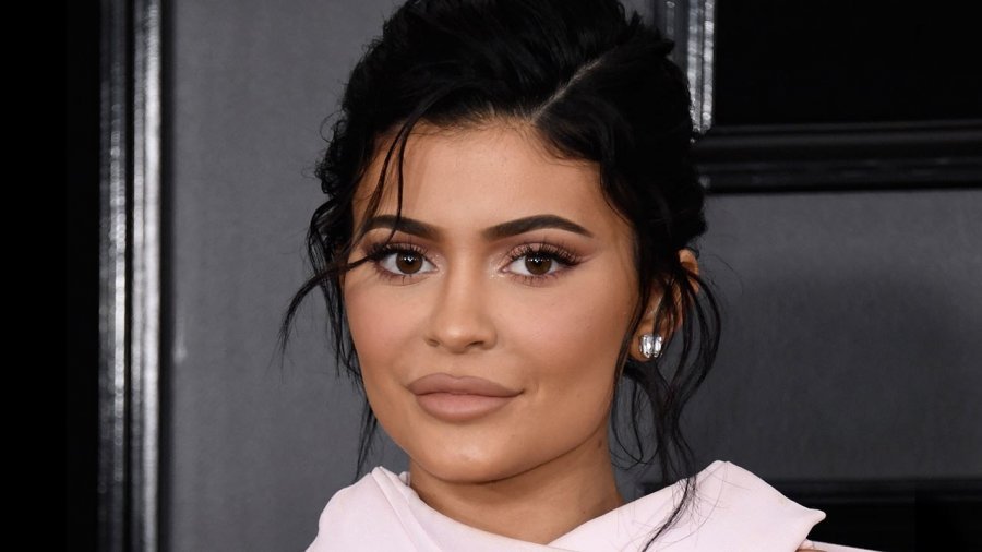 Kylie Jenner shfaqet një yll në Instagram por do habiteni kur ta shihni pa make-up