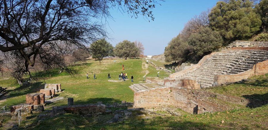E diel, mot i ngrohtë me temperatura të larta