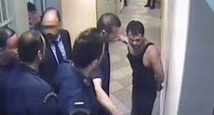 Skandali/ Pezullohen vetëm për 6-muaj nga puna 12 gardianët, që vranë Ilia Karelin në burg