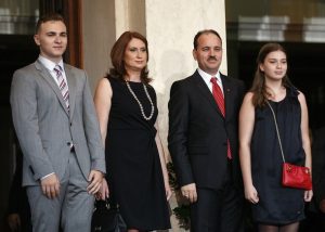 I biri la nënshtetësinë shqiptare, ish-Presidenti tregon arsyet: S’i kam ushqyer fëmijët me para të vjedhura. Djalit tim i ofruan…