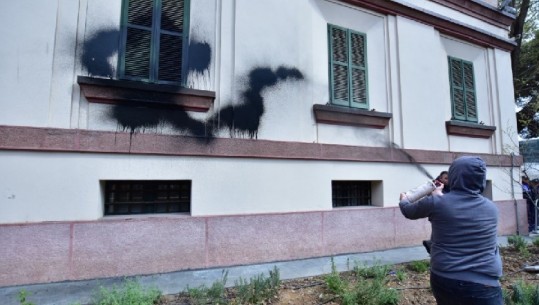 Protesta e opozitës, Veliaj: Vandalë të pamëshirshëm…