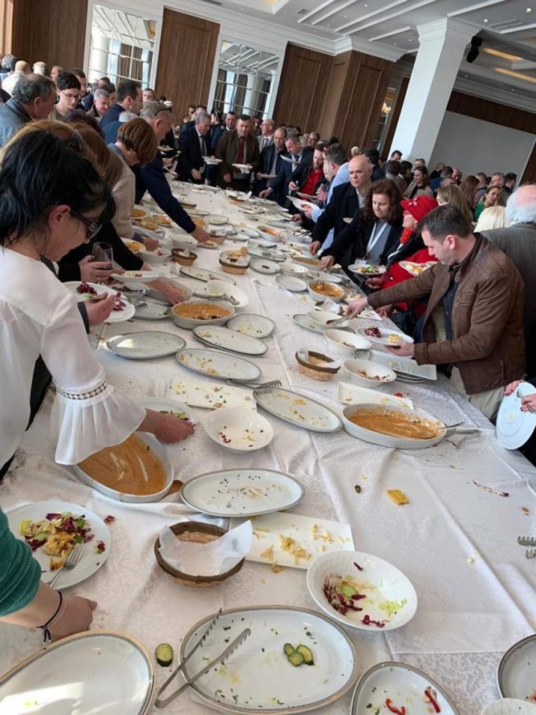 FOTO/ Duke shijuar Samitin numër 2 të Diasporës