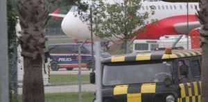I dyshuar si pjesë e grabitjes në Rinas, shoqërohet ish-polici. Detajet e para
