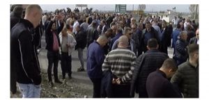 Rama në Shkodër, policia përplaset me ish-deputetët e PD