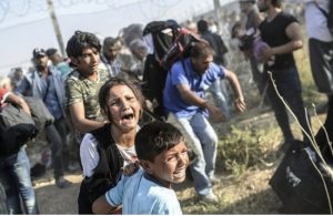 ‘Do hapet kufiri’/ 500 refugjatë mblidhen në Selanik, ka edhe përplasje fizike ‘Do hapet kufiri’/ 500 refugjatë mblidhen në Selanik, ka edhe përplasje fizike
