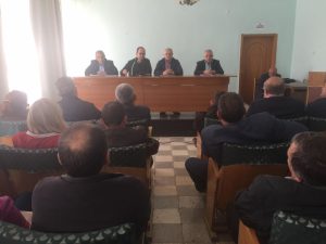 PAS GJON GJONAJ, DITMIR BUSHATI PREZANTON KANDIDATIN PËR NJË TJETËR BASHKI