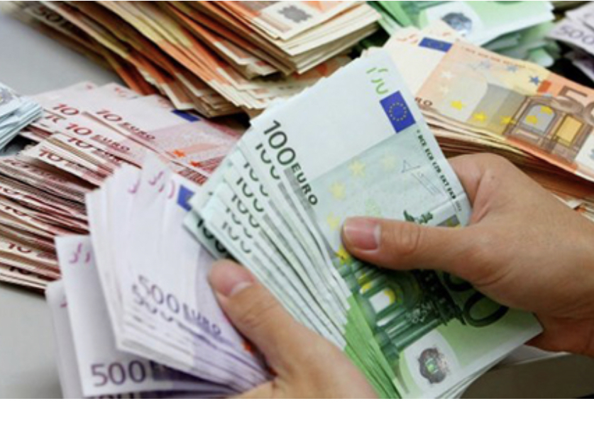 Banka e Shqipërisë bleu 463 milionë euro në 2018-n, por monedha e përbashkët shënoi rënien më të lartë të dekadës