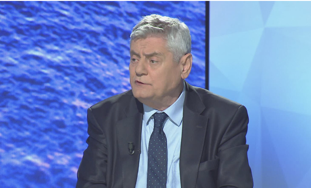 “Dolëm nga salloni dhe të hyjmë në zgjedhje të vogla nuk shkon”- Dashamir Shehi: Nga opozita nuk ka engjëj, por….