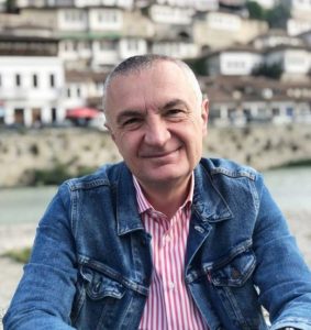 META NGA BERATI, URIM NË VIGJILIE TË PASHKËVE