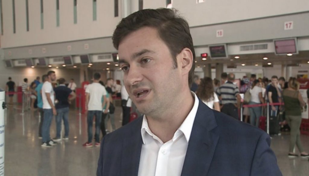 Grabitja në Rinas/ Shkarkohet nga detyra Drejtori i Aviacionit Civil