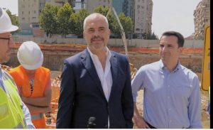 Njihuni me Mijëra  profile  false që mbrojnë Ramën dhe Veliajn në rrjetet sociale