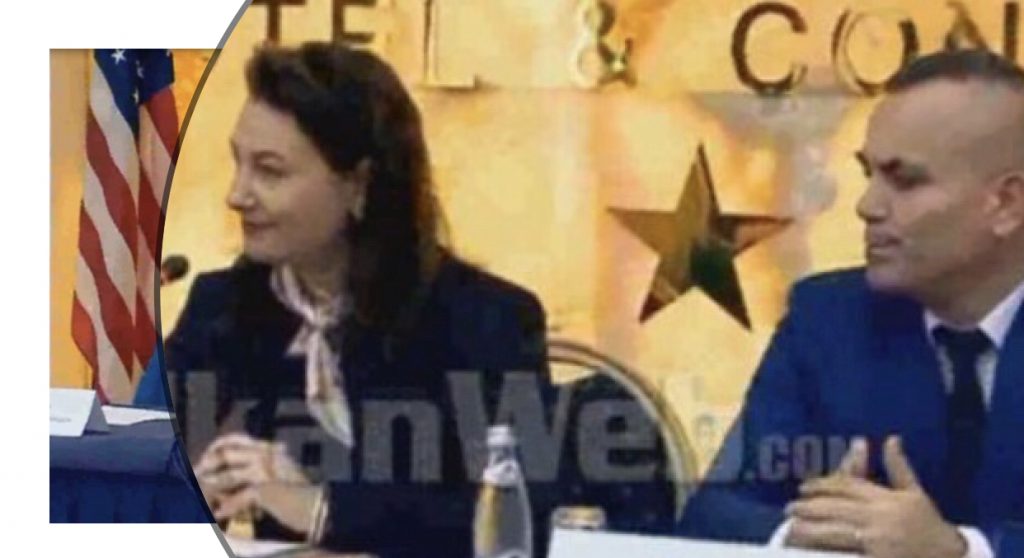 Ndaje mendjen Leyla, ose Departamenti Amerikan ja fut kot, ose ti…