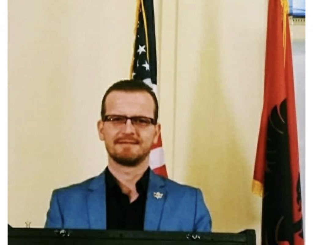 Nuk ka politikë, as rivalitet dhe as shtet, por ka sistem!