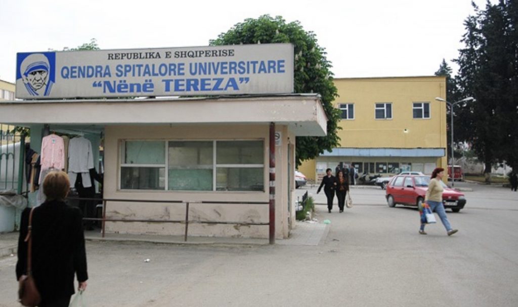 “Vjedhje dhe gjoba nga narkoshteti”, denoncimi: Rritet tarifa e parkimit në QSUT, 2200 lekë të reja për 24 ore