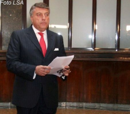 Ish-Guvernatori Ardian Fullani fitoi gjyqin me BSH dhe Kuvendin, Shkalla e Parë i dha 12 paga, ndërsa Apeli…