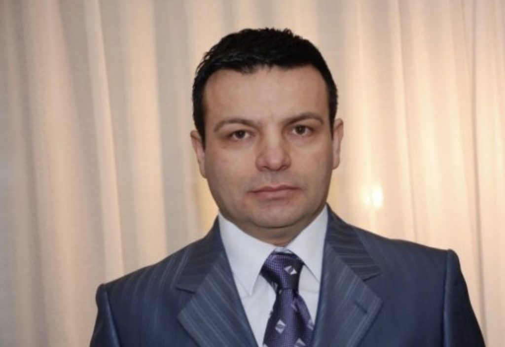 3 kandidatë të opozitës kërkojnë mandatin e deputetit