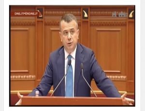 “Partia e Patozit lojë e Saliut?!”, Balla i prerë: S’ka budallenj të bëjnë burg për Bashën…