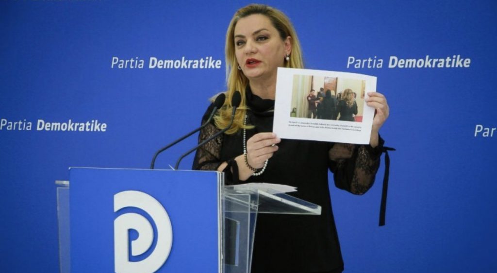 PD, Vokshi thirrje ndërkombëtarëve për të ndalur dhunën e qeverisë ndaj gazetarëve