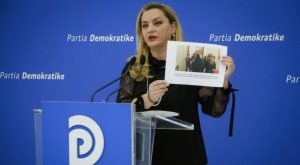 PD, Vokshi thirrje ndërkombëtarëve për të ndalur dhunën e qeverisë ndaj gazetarëve