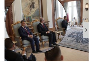 FOTO/ Personazhi i dosjes 339, Dako shfaqet në Katar në krah të Ramës…