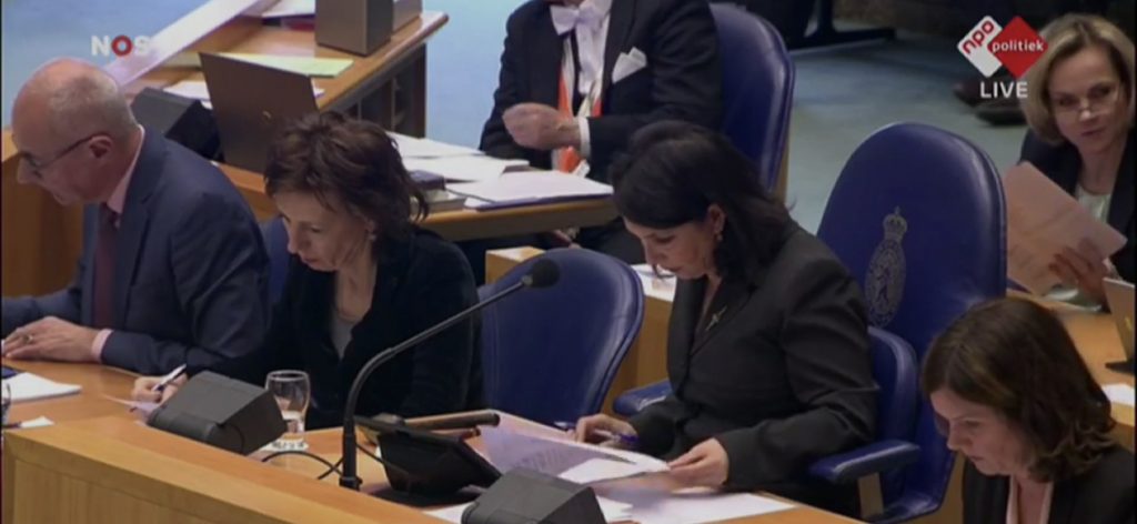 VOTIMI i parlamentit hollandez, dhe  si mberrihet deri tek rikthimi i vizave