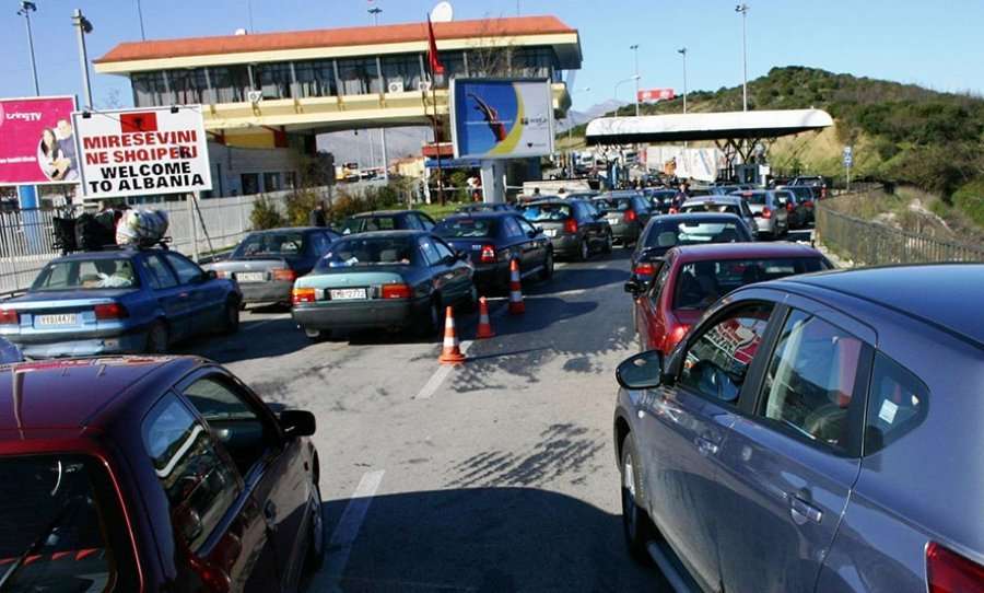 Arrestohen burrë e grua në Kakavije
