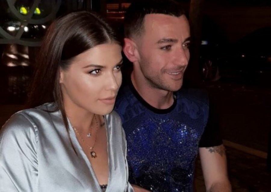 Keisi prek me dedikimin për Stresin:Je burri më i bukur që kam parë….