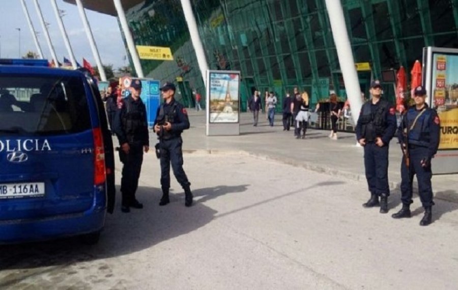 I dënuar 11 vjet burg në Itali, arrestohet në Rinas. Emri