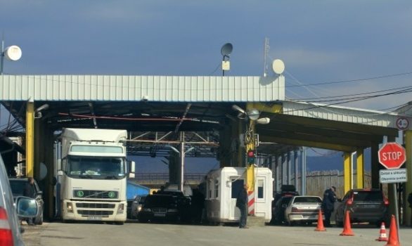 Shkarkohen drejtorët e doganave
