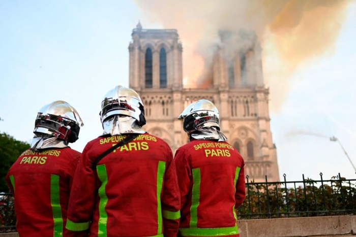 ZJARRI NË NOTRE-DAME, DETAJET E PARA NGA HETIMI: DYSHOHET SE ISHTE AKSIDENTAL