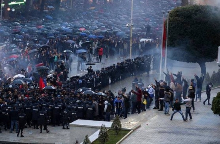 PROTESTA E OPOZITËS, PROKURORIA KËRKON BURG PËR 16 PREJ TË NDALUARVE (EMRAT)