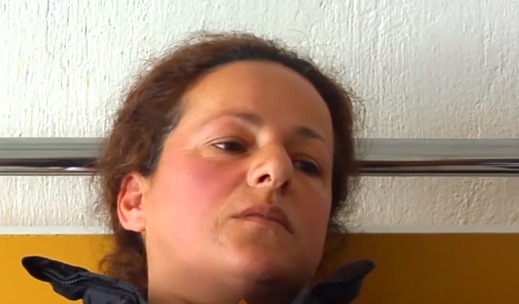 Helmohen anëtarët e një familjeje dhe mysafiri i tyre, 38-vjeçarja rrëfen tmerrin: Vijnë shpesh në fshat, nga dëshira që kemi…