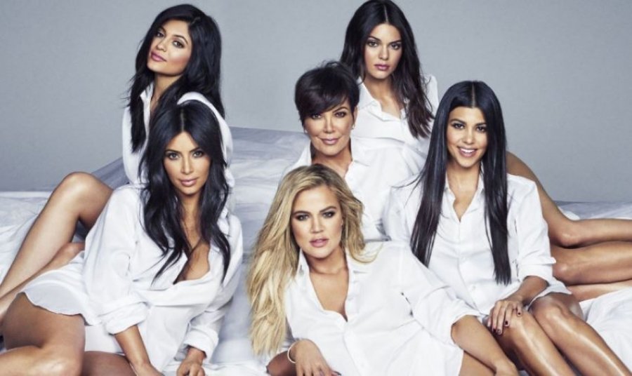E gjithë familja së bashku, Kendall Jenner publikon FOTO-n e rrallë