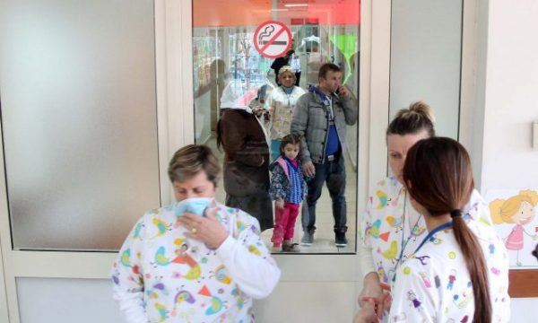 Shqipëria në alarm prej fruthit