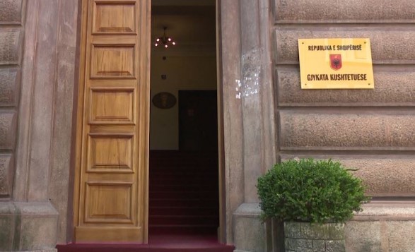 Shpallet lista e kandidatëve për Gjykatën Kushtetuese, kush janë të interesuarit