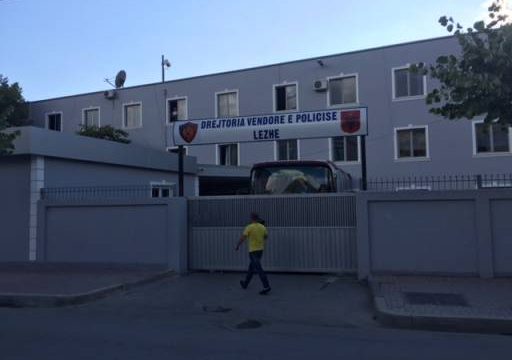 Vodhën furgonin, por policia i arreston 20 minuta pasi u vu pas tyre
