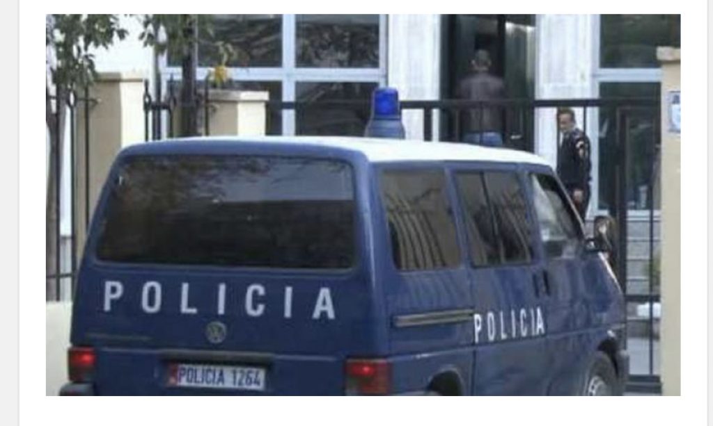 Kush është sekseri 49- vjeçar që i mori 10 mijë euro mësueses. Ajo tregon se…